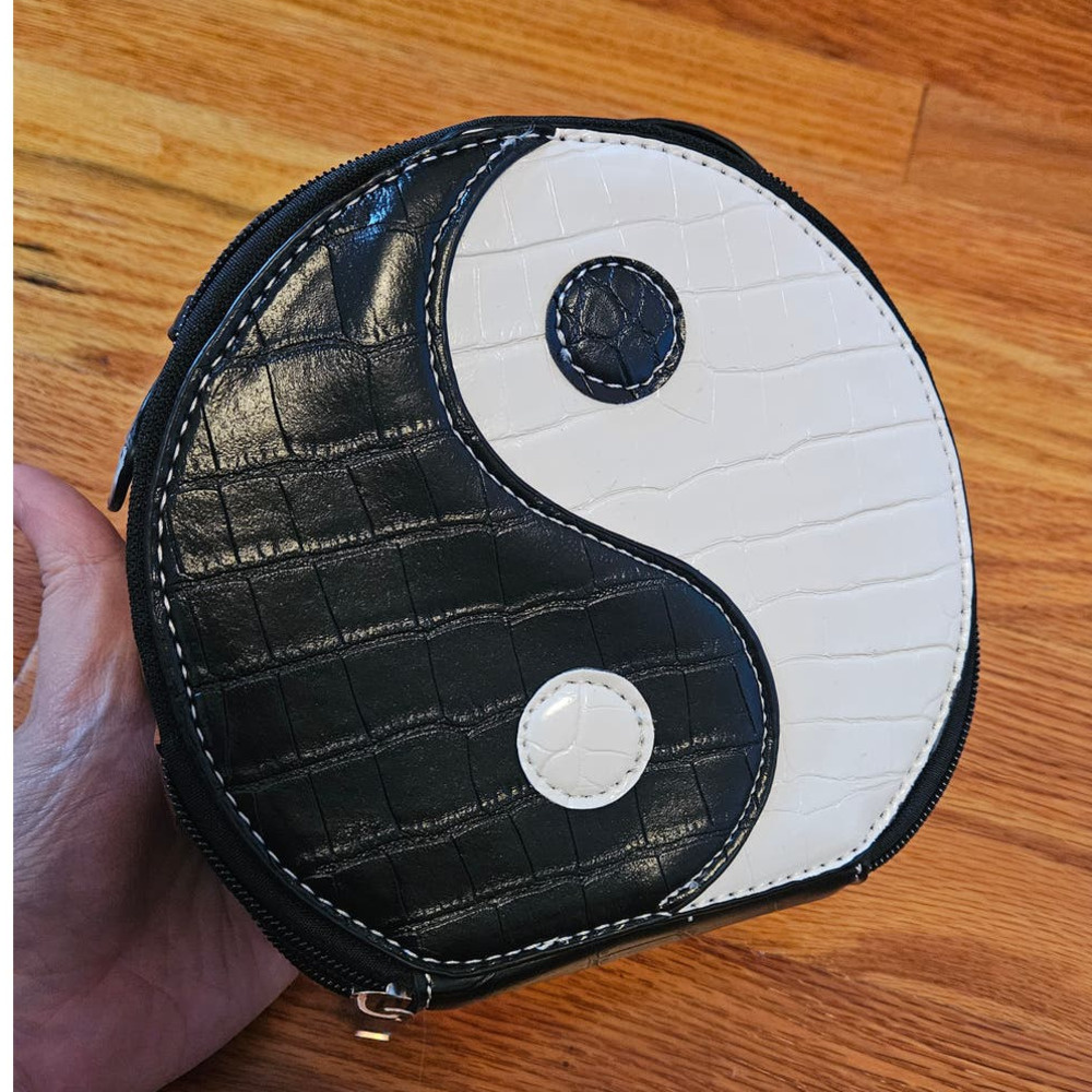 🪶 NEW Boutique Yin Yang Monochromatic Black White Crossbody Bag / Purse